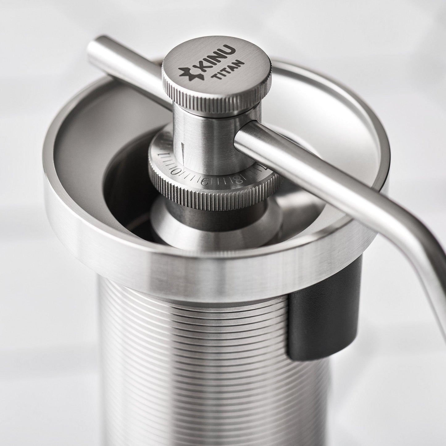Kinu | M47 Tian Manual Grinder with Travel Case - Espresso Retro Hong Kong