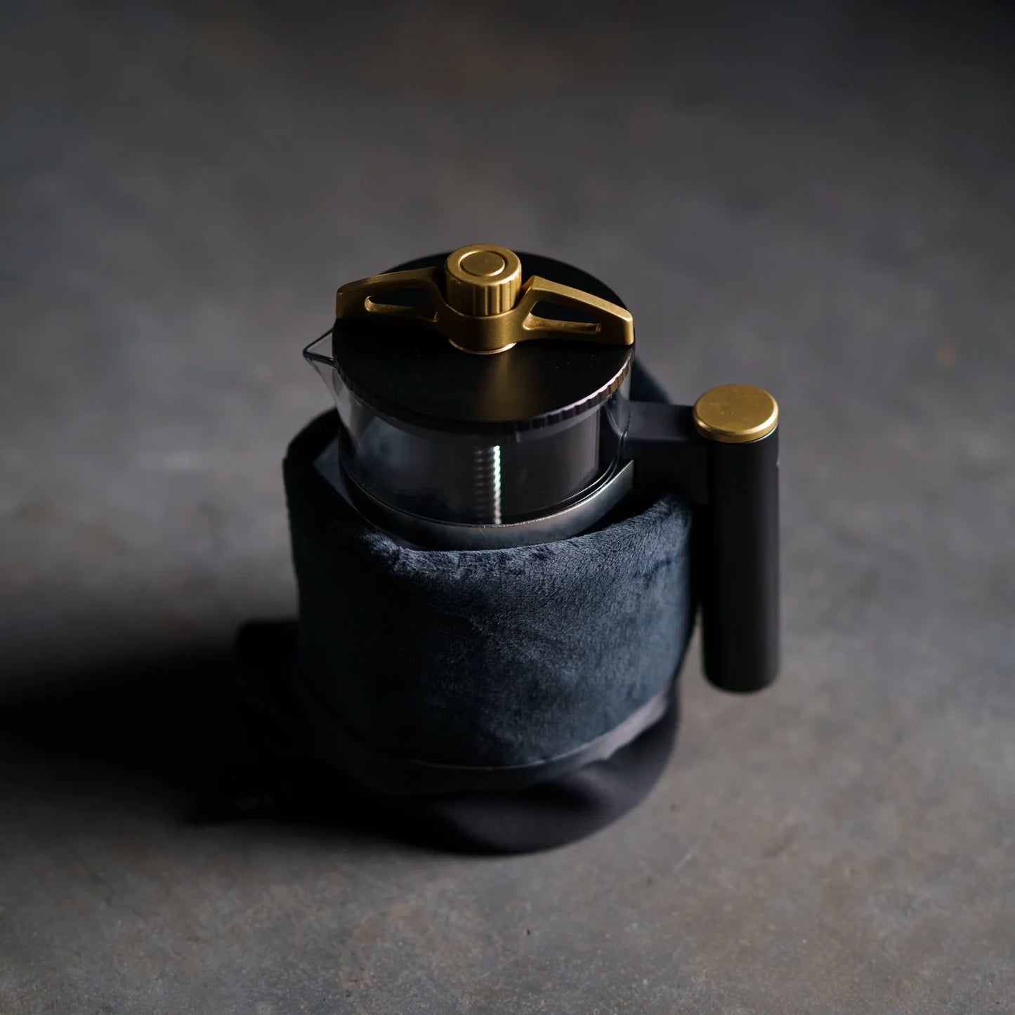 Weber Workshops | Bird Travel Sleeve - Espresso Retro Hong Kong